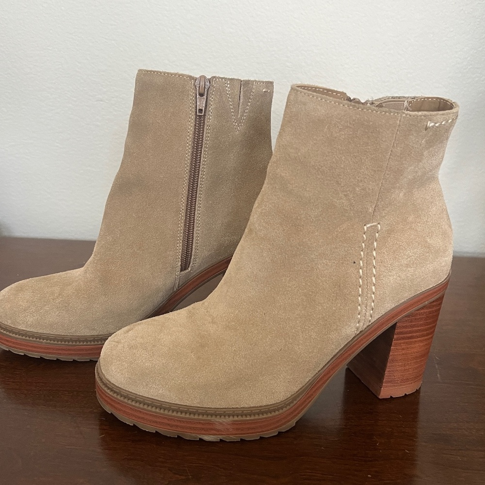 Crown Vintage Booties Size 8